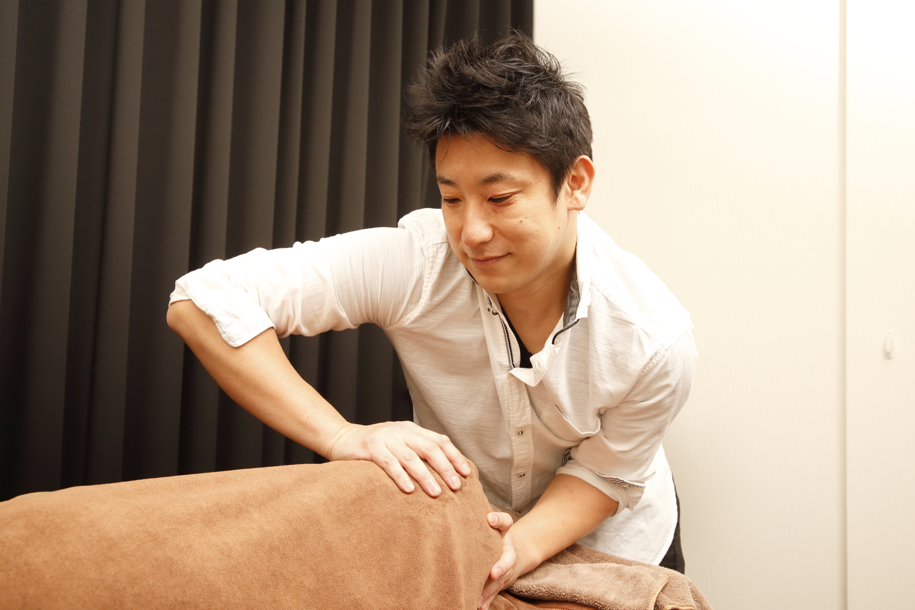 階段の先の癒し人002 深くじっくり丁寧に圧します!